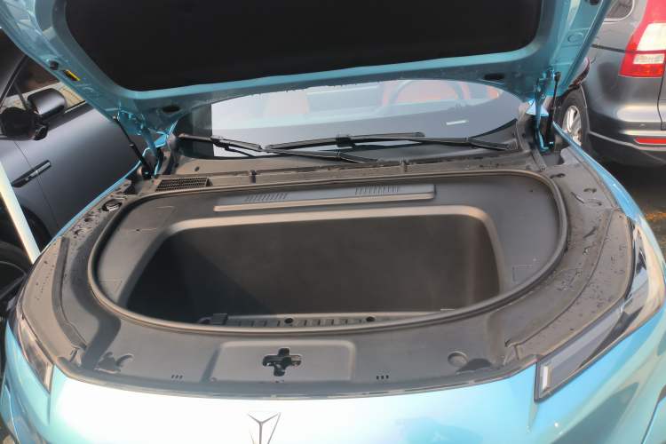 Used  S05 2024 510 Ultra Pure Electric Version