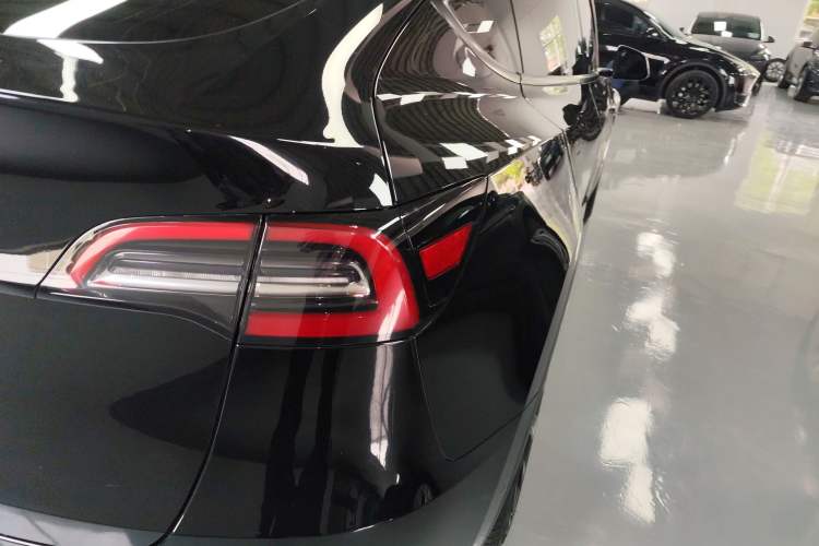 Used Tesla Model Y 2021 Standard Range Rear-Wheel Drive Version