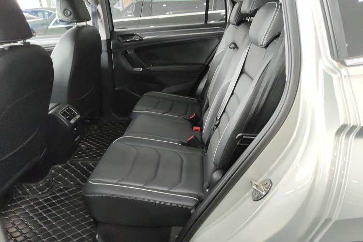 Used Volkswagen Tiguan L 2021 330TSI Automatic Two-Wheel Drive R-Line Flagship Edition
