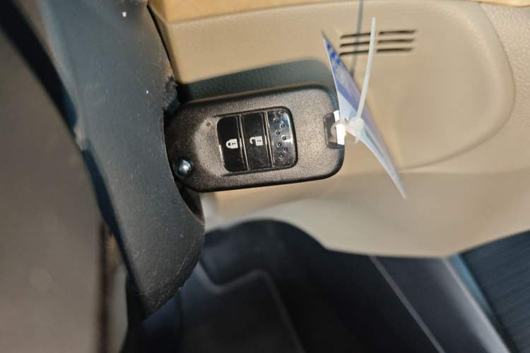 Used Honda Jade 2013 1.8L automatic Comfort version 5 seats
