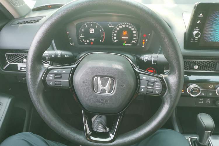 Used Honda Civic 2023 240TURBO CVT Dynamic · Center Stage Special Edition