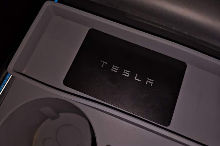 Used Tesla Model Y 2023 Rear-Wheel-Drive Version
