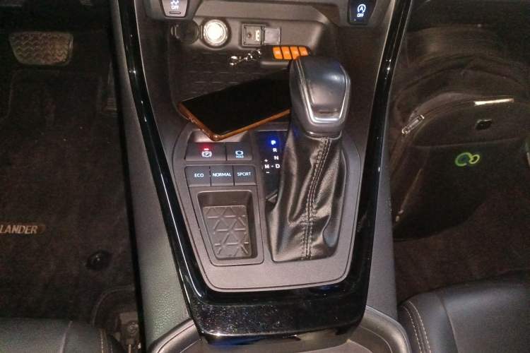 Used Toyota Wildlander 2022 2.0L CVT Two-Wheel Drive Knight Edition
