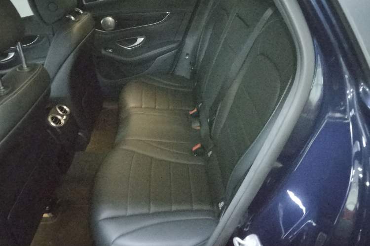 Used Mercedes-Benz GLC 2017 GLC 260 4MATIC Luxury Model
