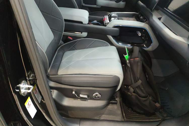 Used Formula Leopard Leopard 5 2025 TianShen Intelligent Driving Ultra Edition
