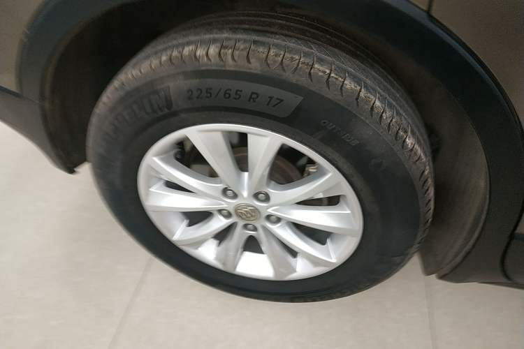 Used Buick Envision 2017 28T Four-Wheel Drive Elite Model
