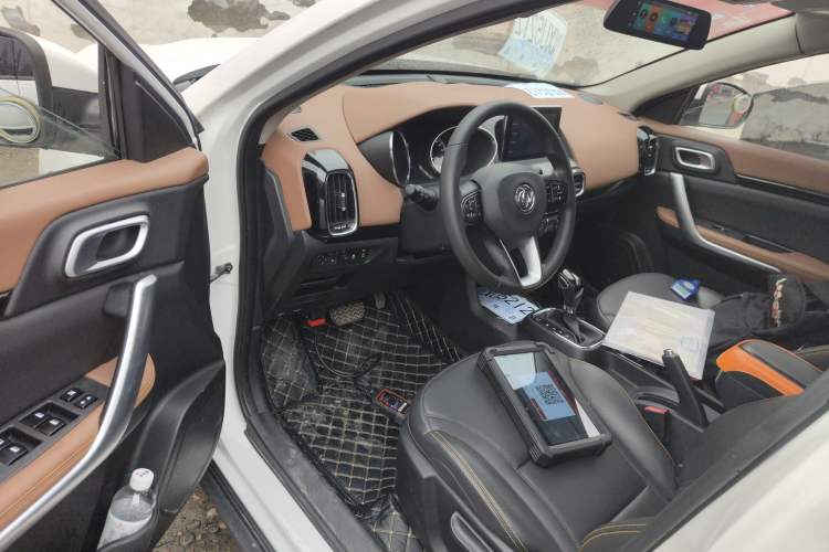 Used Dongfeng Aeolus AX4 2018 1.6L DCT Trendy & Stylish Model with Sunroof