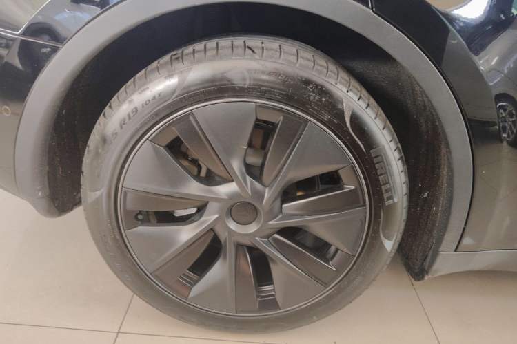 Used Tesla Model Y 2023 Rear-Wheel-Drive Version