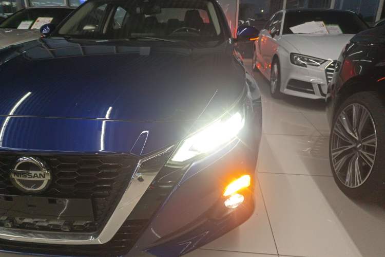 Used Nissan Teana 2019 2.0L XL Upper SmartDrive Version
