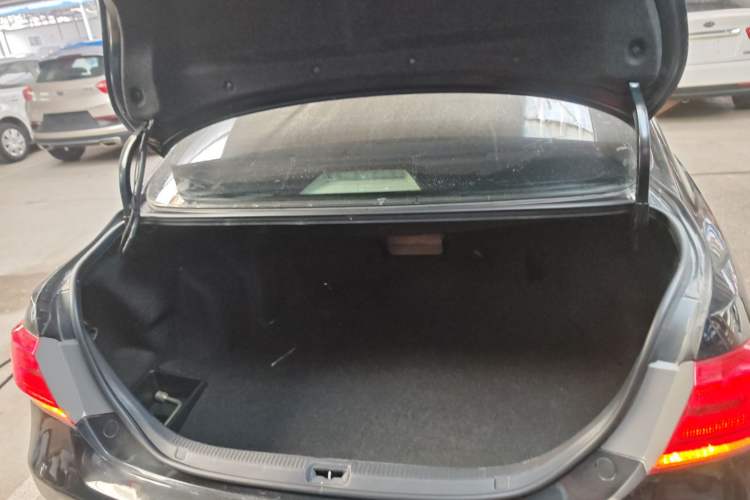 Used Toyota Camry 2013 200G Classic Luxury Edition