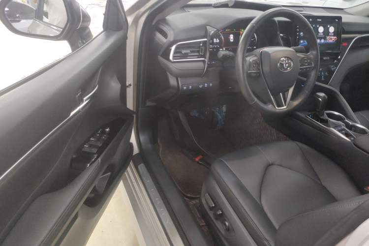 Used Toyota Camry 2021 2.5G Luxury Edition
