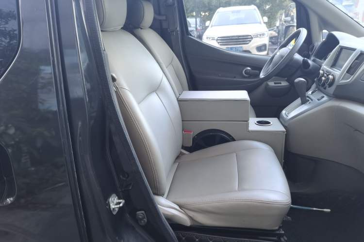 Used Nissan NV200 2018 1.6L CVT Luxury Model
