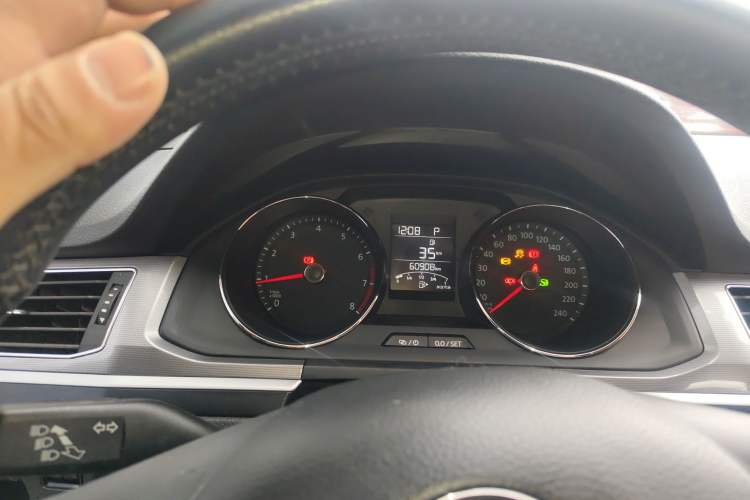 Used Volkswagen Bora 2017 1.6L Automatic Fashion Model