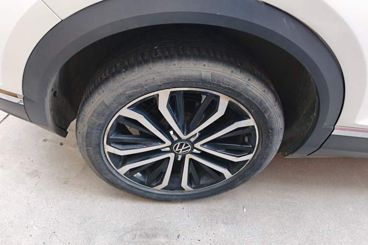 Used Volkswagen T-ROC 2021 280TSI DSG Two-Wheel Drive Comfort Connect Edition