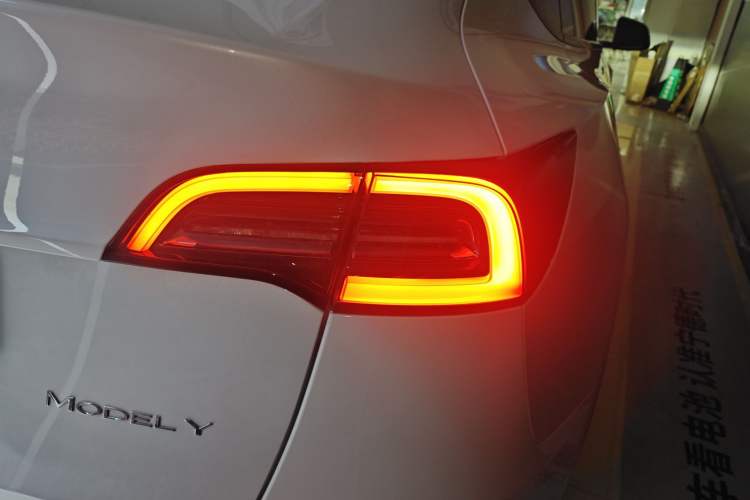 Used Tesla Model Y 2024 Long-Range All-Wheel-Drive Version
