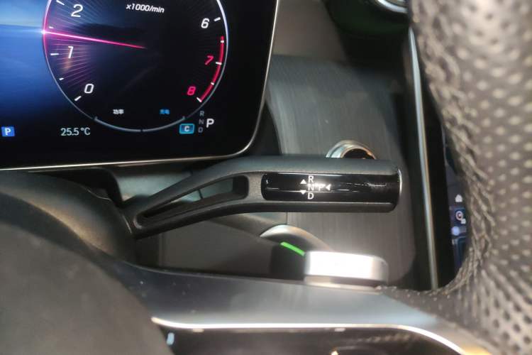 Used Mercedes-Benz GLC 2023 GLC 260 L 4MATIC Luxury Model 5 Seats
