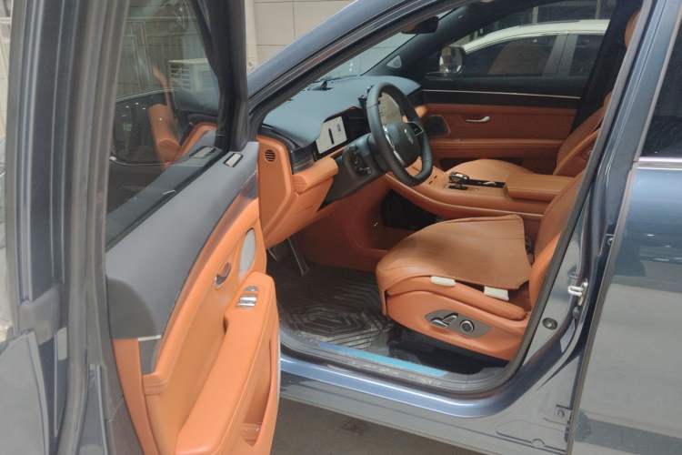 Used Hima AITO M7 2024 1.5T Intelligent Drive 4WD Ultra Version 5 Seats