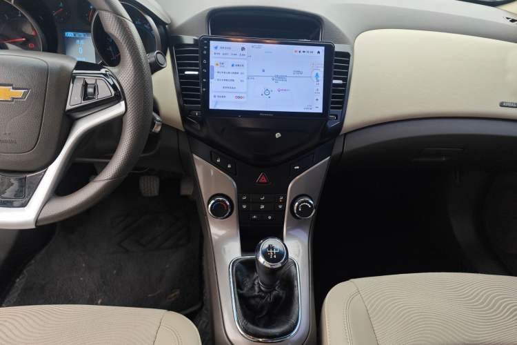 Used Chevrolet Cruze 2015 1.5L Classic SE MT
