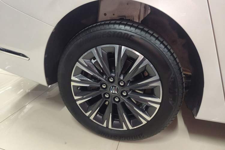 Used Buick GL8 2025 Lu Zun Deluxe Edition
