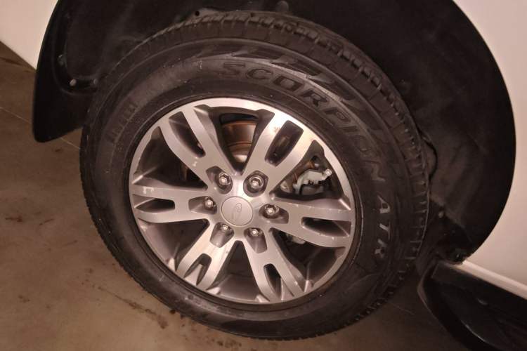 Used Ford Everest 2017 2.0T Gasoline Automatic 4x4 Luxury Edition 5 Seats