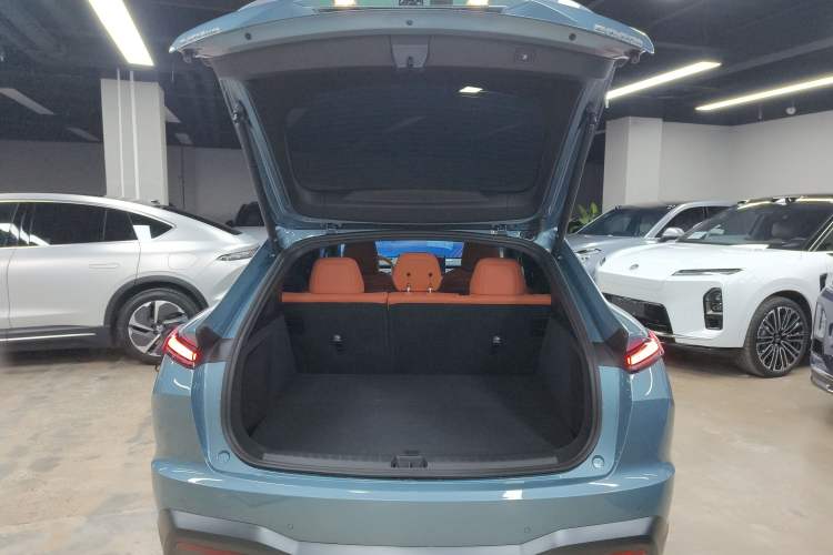 Used ONVO L60 2024 60 kWh All-Wheel Drive
