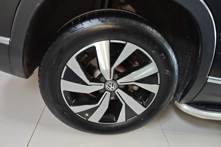 Used Volkswagen Tayron 2020 330TSI Two-Wheel Drive Luxury Smart Connectivity Version
