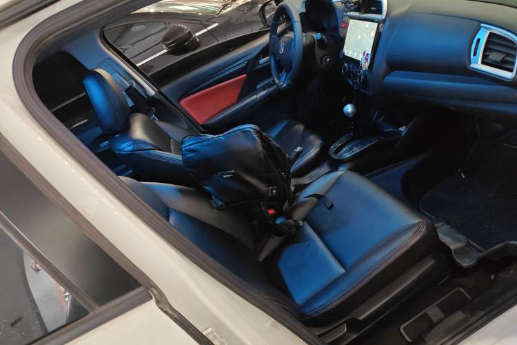 Used Honda Fit 2016 1.5L LXS CVT Comfort Sunroof Version
