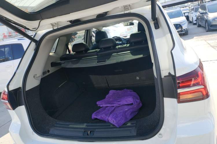 Used Roewe RX5 2018 20T Two-Wheel Drive Automatic Internet Smart Luxury Edition
