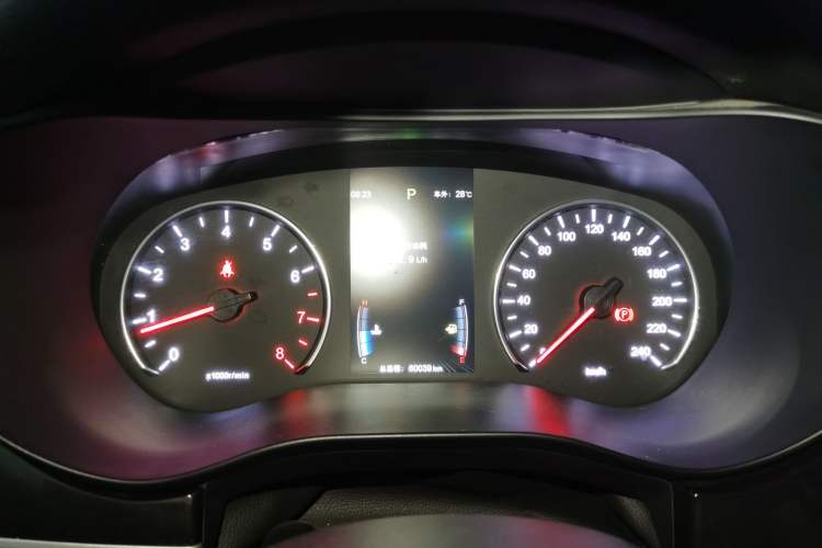 Used BYD Song MAX 2018 1.5T Automatic Smart Connect Elite Model with 6 Seats