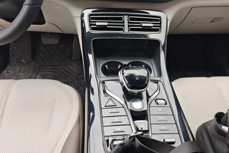 Used BYD Qin PLUS 2024 HONOR Edition DM-i 55KM Leading Model
