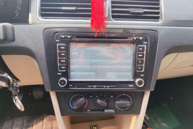 Used Skoda Rapid 2013 1.6L Manual Smart Selection Model
