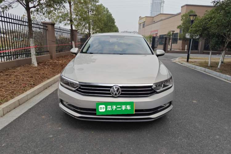 Used Volkswagen Magotan 2019 330TSI DSG Leading Edition China V Standard
