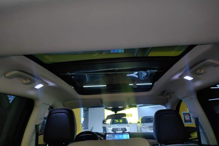 Used Ford Escape 2020 EcoBoost 245 Two-Wheel-Drive Titanium Edition
