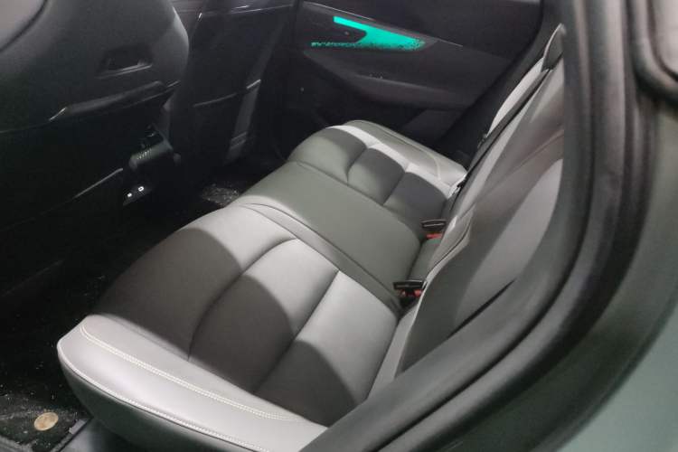 Used Lynk & Co 08 EM-P 2023 245km Ultra-Long Range Halo