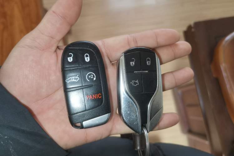 Used  Grand Cherokee (Import) 2014 3.6L Elite Navigation Edition