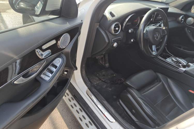 Used Mercedes-Benz GLC 2017 GLC 260 4MATIC Dynamic Edition
