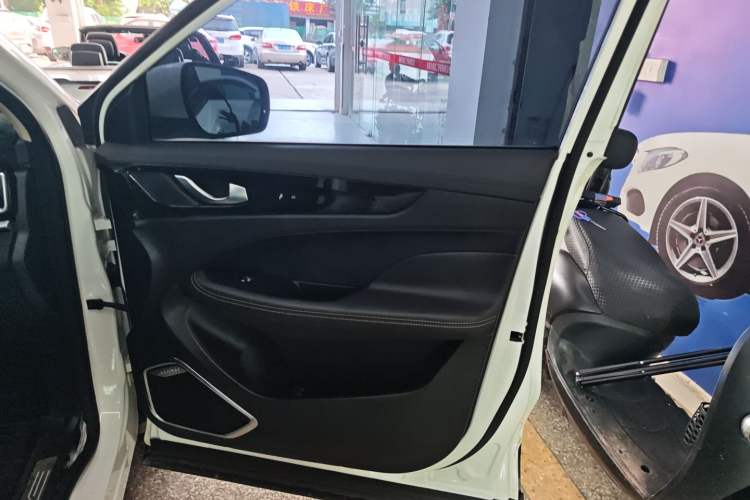 Used Jetour X90 2019 1.5T Automatic Smart Enjoyment 6-Seater Emission Standard China V