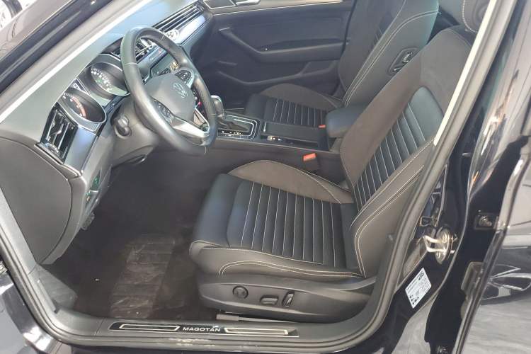 Used Volkswagen Magotan 2020 330TSI DSG Leading Model
