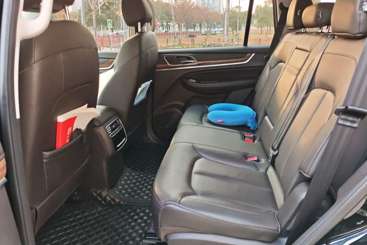 Used Roewe RX8 2019 30T Smart Connectivity Two-Wheel Drive Supreme Flagship Edition
