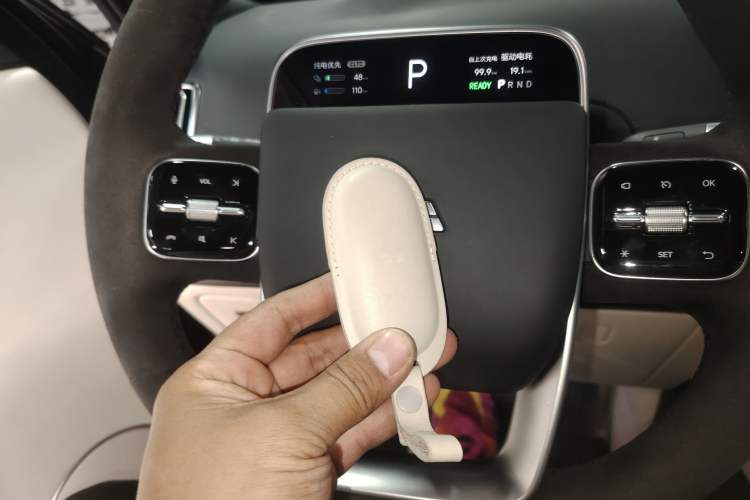 Used Li Auto L8 2023 Pro Model
