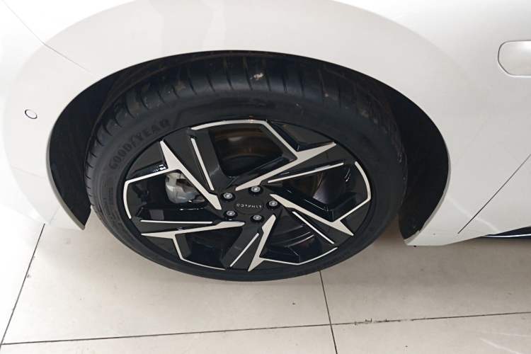 Used Lynk & Co 07 2024 EM-P 126 Long-Range Ultra