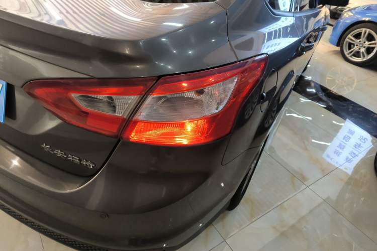 Used Ford Focus 2012 Sedan 1.6L Automatic Comfort Model
