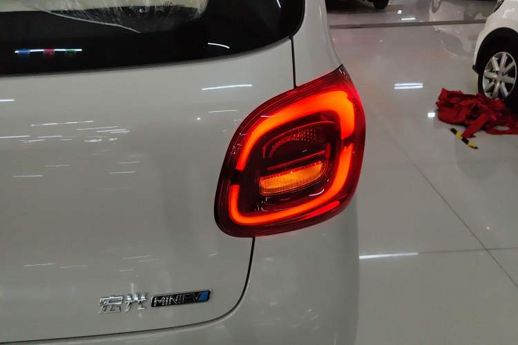 Used Wuling Hongguang MINIEV 2025 Four-Door Version Advanced Edition
