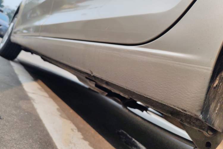 Used Skoda Rapid 2013 1.6L Manual Smart Selection Model
