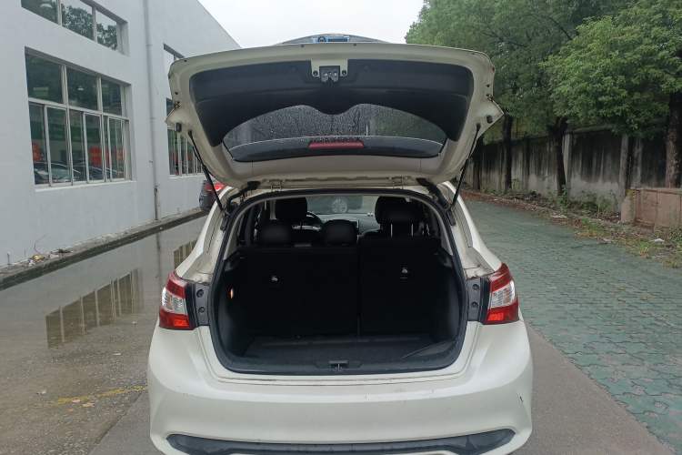 Used Nissan Tiida 2019 1.6L CVT Smart Drive Version China VI Standard
