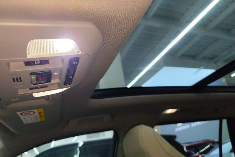 Used Toyota Highlander 2023 2.5L Smart Electric Hybrid Dual-Engine Four-Wheel Drive Prestige Version – 7 Seats