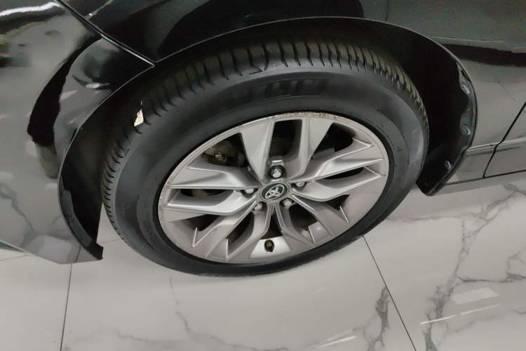 Used Toyota Avalon 2019 2.0L Luxury Edition China VI Standard
