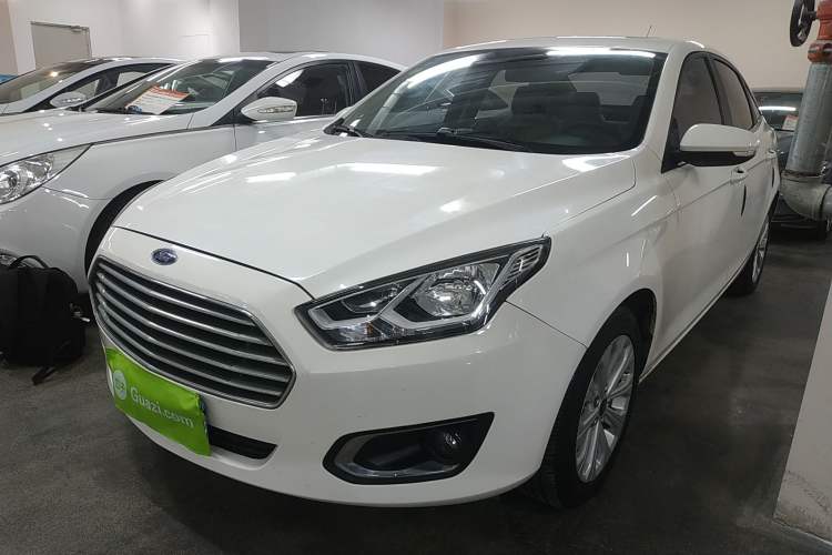 Used Ford Escort 2015 1.5L Automatic Fashion Model