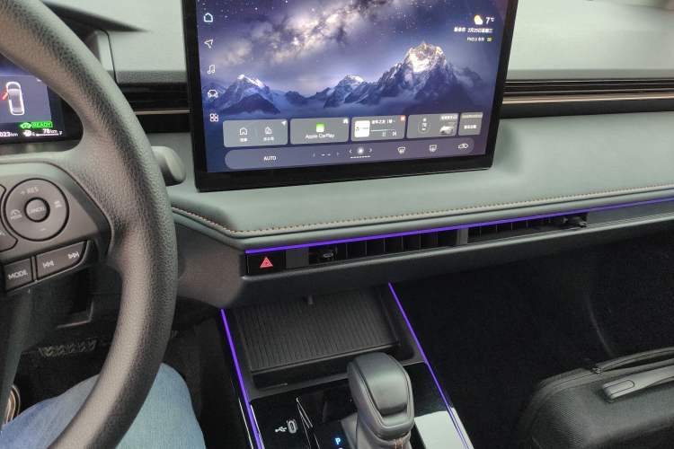 Used Toyota Corolla 2026 Model 1.8L Dual-Engine Elite Edition
