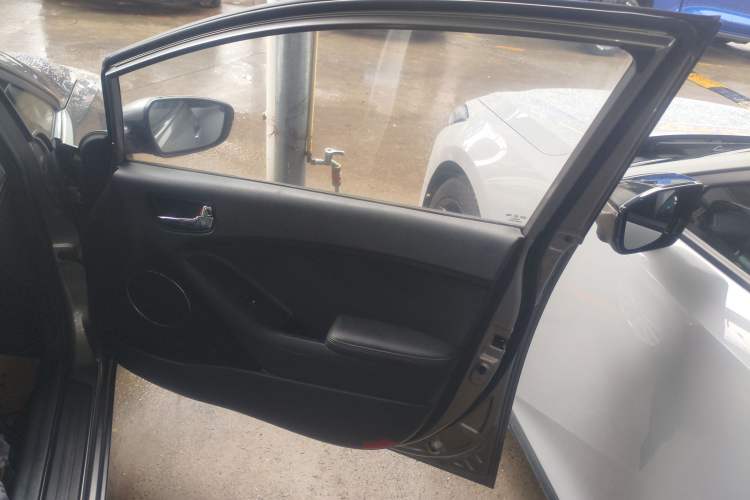 Used Kia K3 2015 1.6L Automatic DLX
